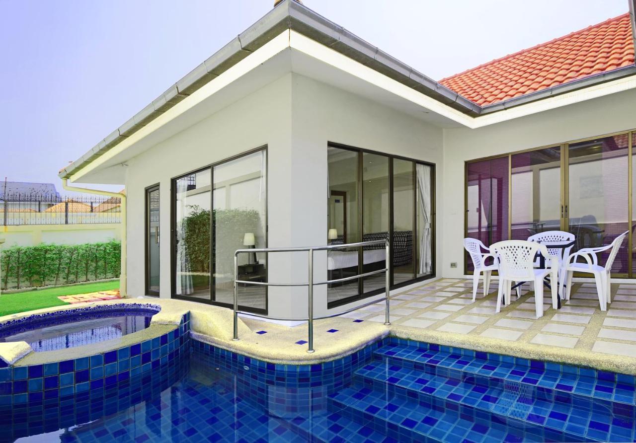 Avoca Pool Villas Pattaya Room photo