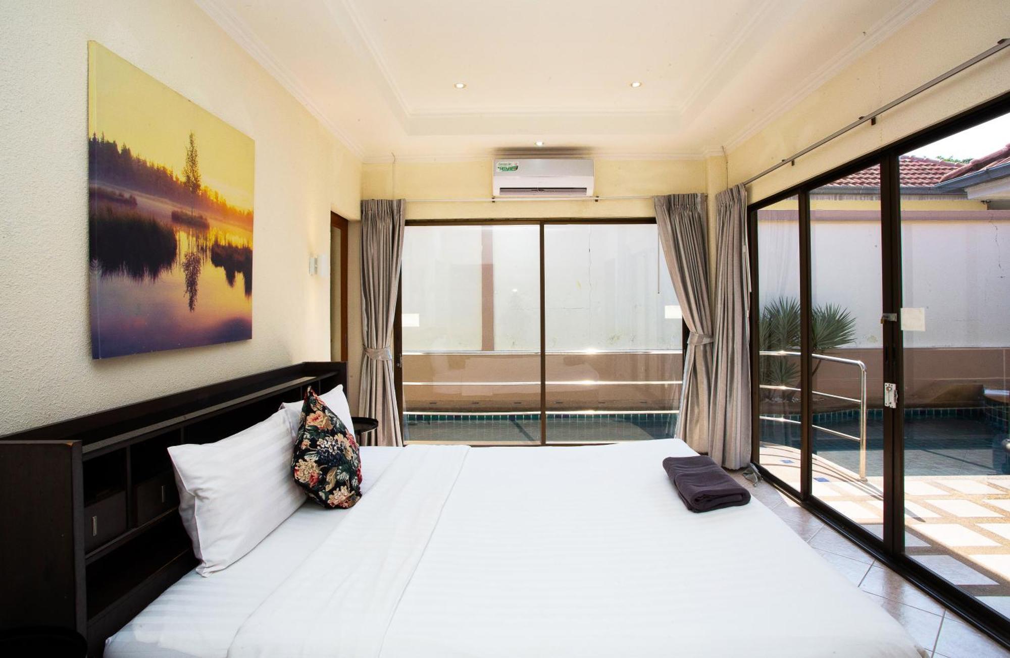 Avoca Pool Villas Pattaya Room photo