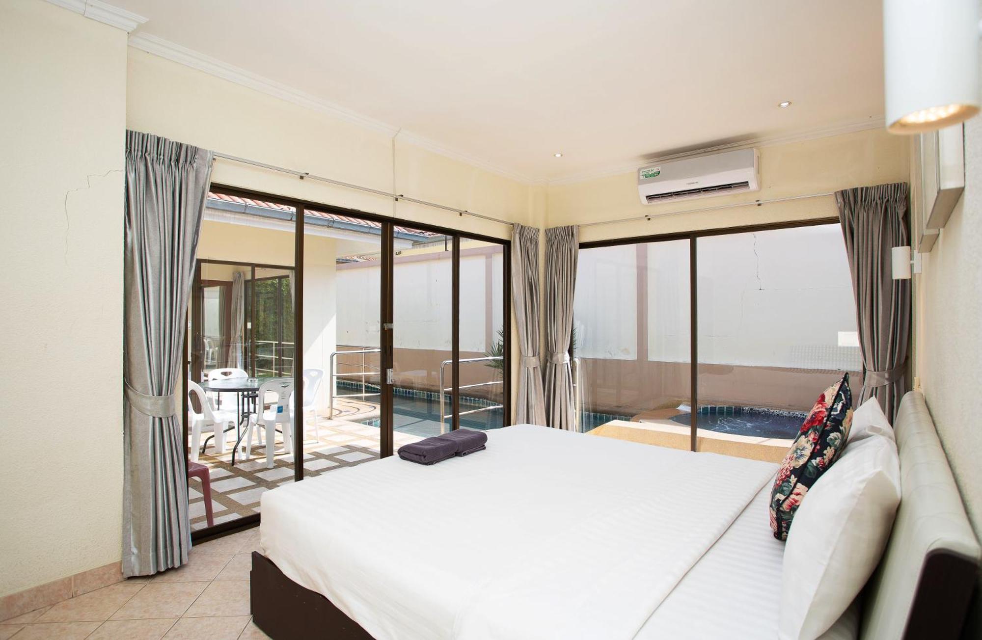 Avoca Pool Villas Pattaya Room photo